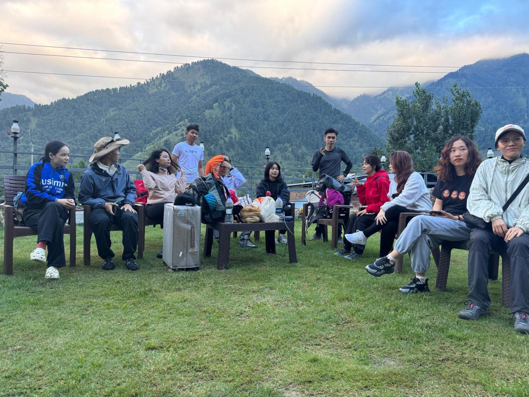 Frosty Mountain Resort Pahalgam Ngoại thất bức ảnh