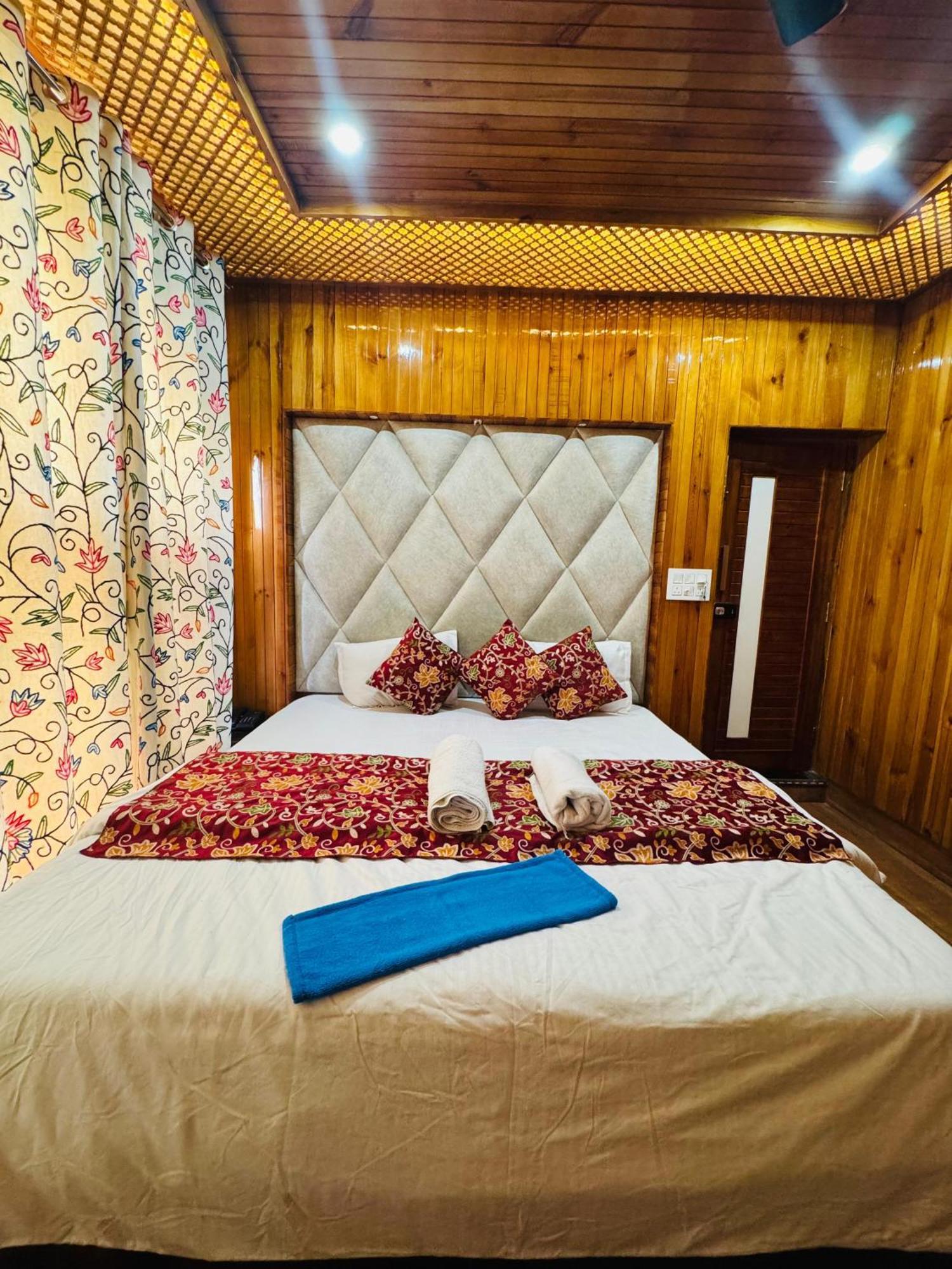 Frosty Mountain Resort Pahalgam Ngoại thất bức ảnh