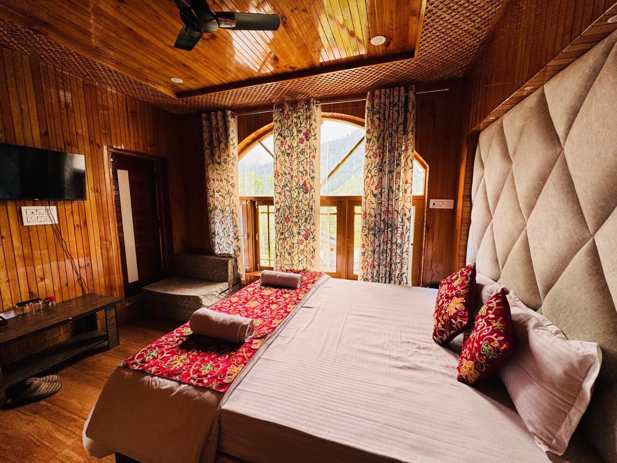 Frosty Mountain Resort Pahalgam Ngoại thất bức ảnh