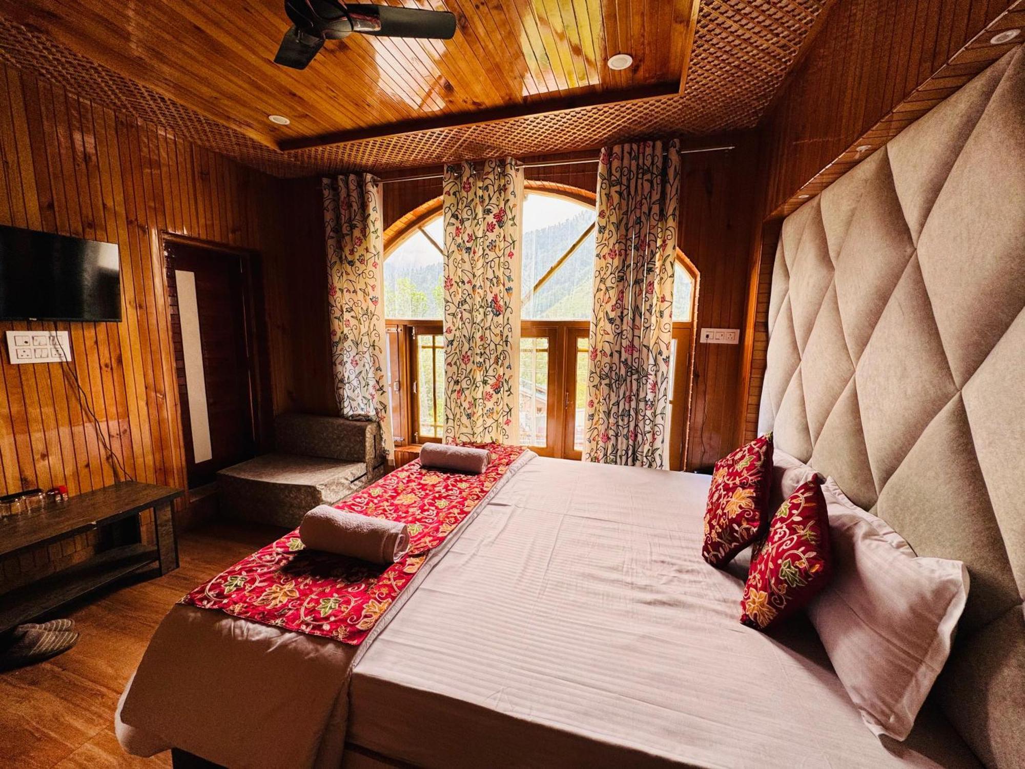 Frosty Mountain Resort Pahalgam Ngoại thất bức ảnh