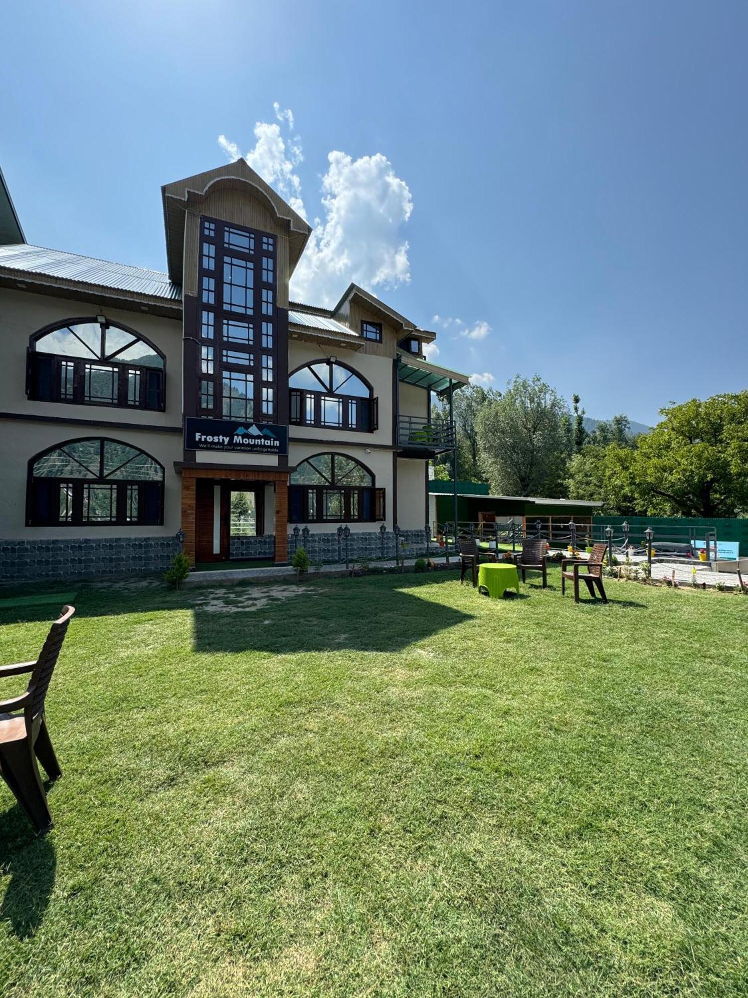 Frosty Mountain Resort Pahalgam Ngoại thất bức ảnh